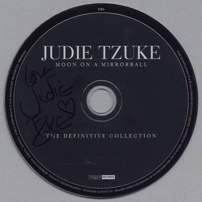 Постер Judie Tzuke - Moon On A Mirrorball: The Definitive Collection Judie Tzuke - Moon On A Mirrorball: The Definitive Collection