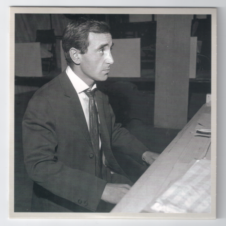 Постер Charles Aznavour - 100 chansons Charles Aznavour - 100 chansons